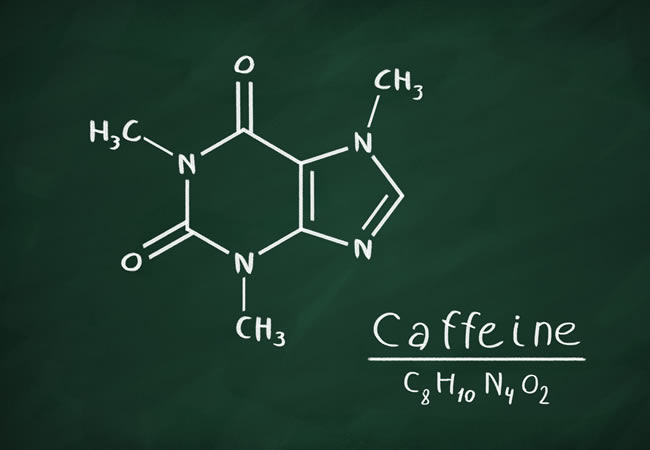 Spalovače tuků s kofeinem jsou efektivnější než spalovače bez kofeinu.