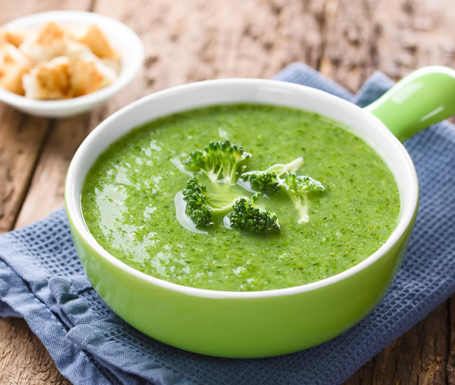 Proteinová polévka vhodná pro sport i keto dietu