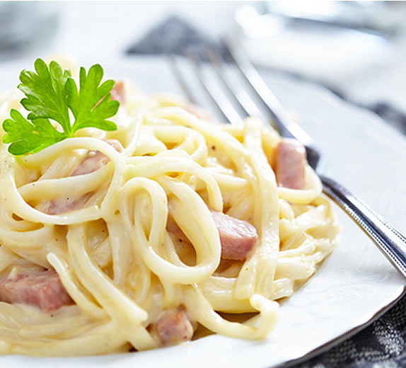 low carb špagety KetoFit s glukomananem – tip na servírování