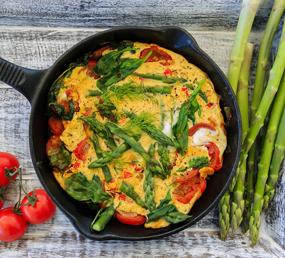 slaninová proteinová omeleta se zeleninou